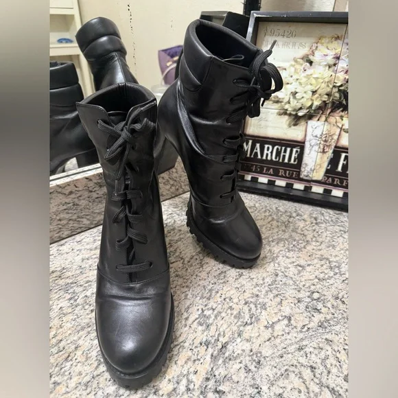 Stuart Weitzman Cyler Ankle Boots – Black Leather - Picture 1 of 5